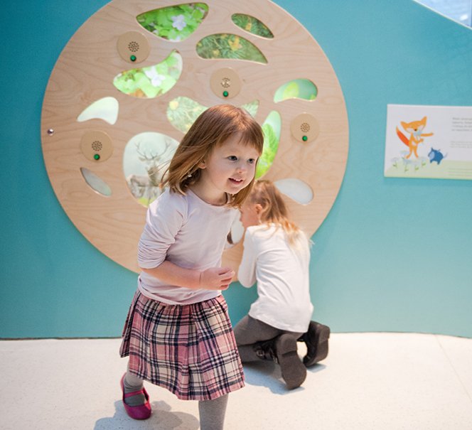 Nauka przez zabawę z dzieckiem w Warszawie